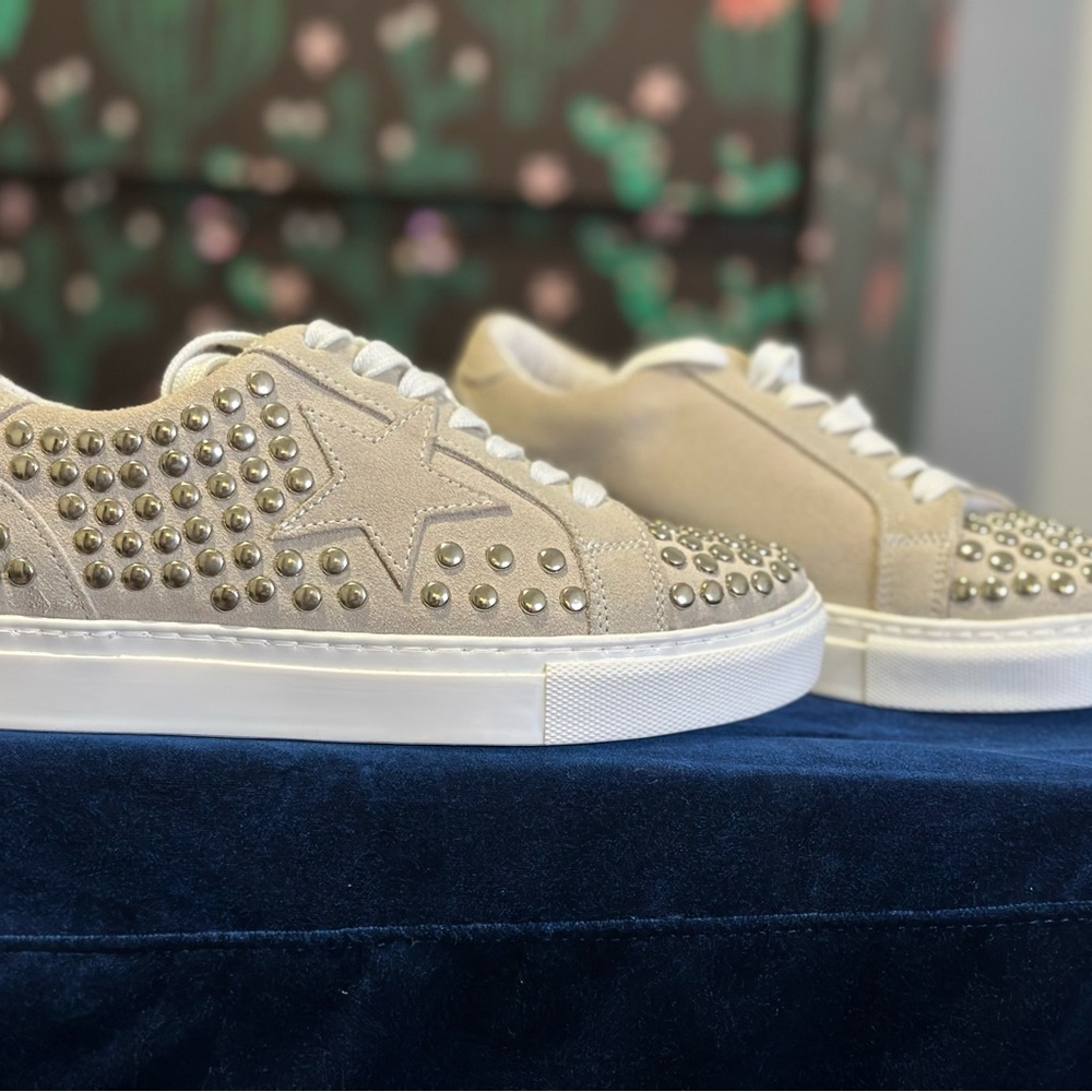 STEVEN Studded Comfort Platform Lace-Up Leather Athletic Sneakers m. NEW sz 6.5